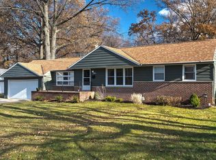785 E 305th St, Willowick, OH