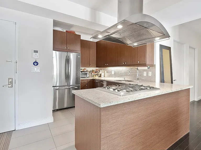 30-11 21st St #2A — Photo 7