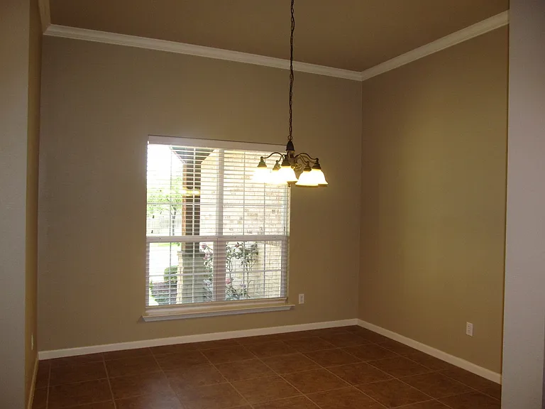 2515 Twin Ridge Ct — Photo 4