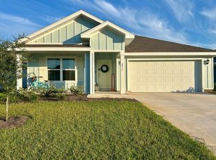 211 Gray Owl Dr, Freeport, FL 32439