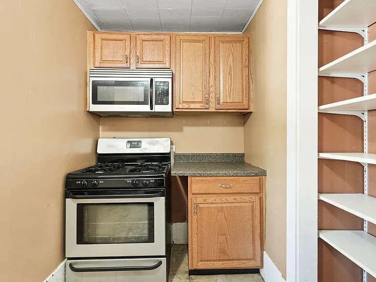 47 Rotary Ave #1 — Photo 12