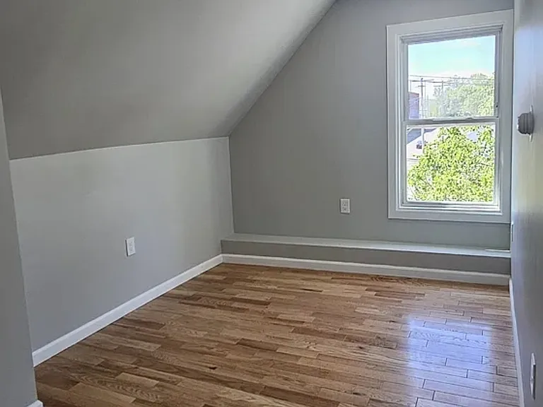 99 Plymouth St #C — Photo 7