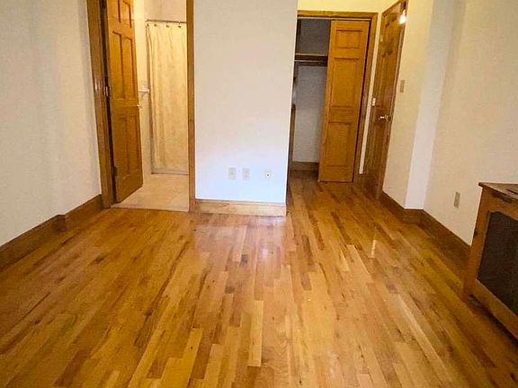 5th image of 318 W 105th St #1A1