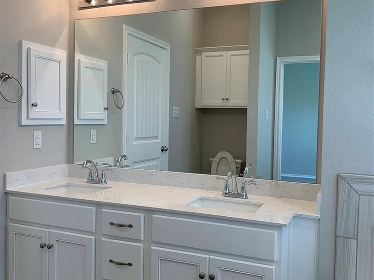 1925 Green Terrace Dr — Photo 10