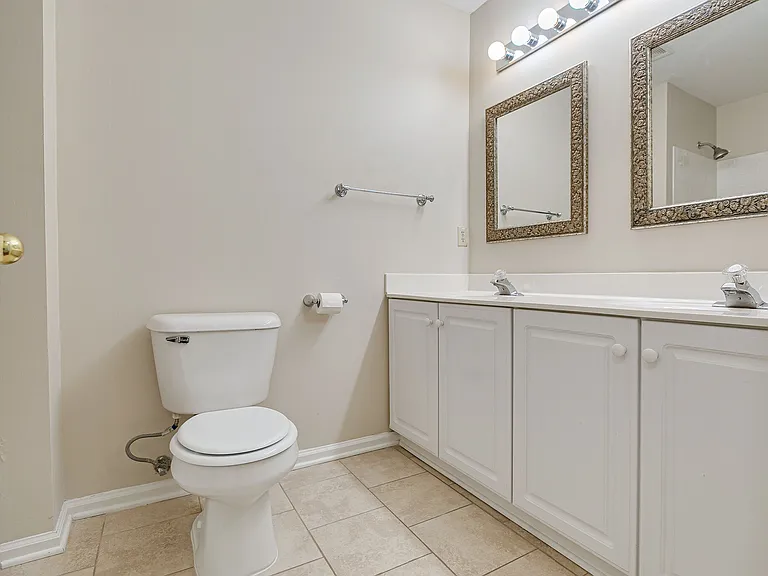 307 Devonshire Dr — Photo 20