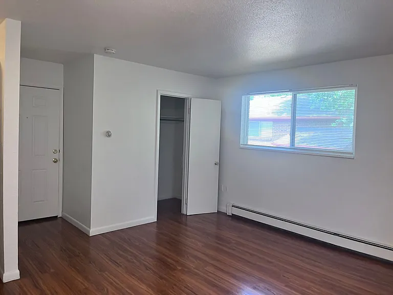 920 James Court — Photo 6