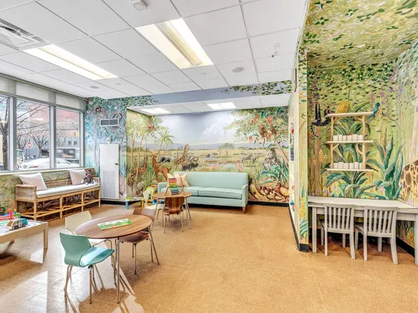 211 North End Avenue image 15 of 22