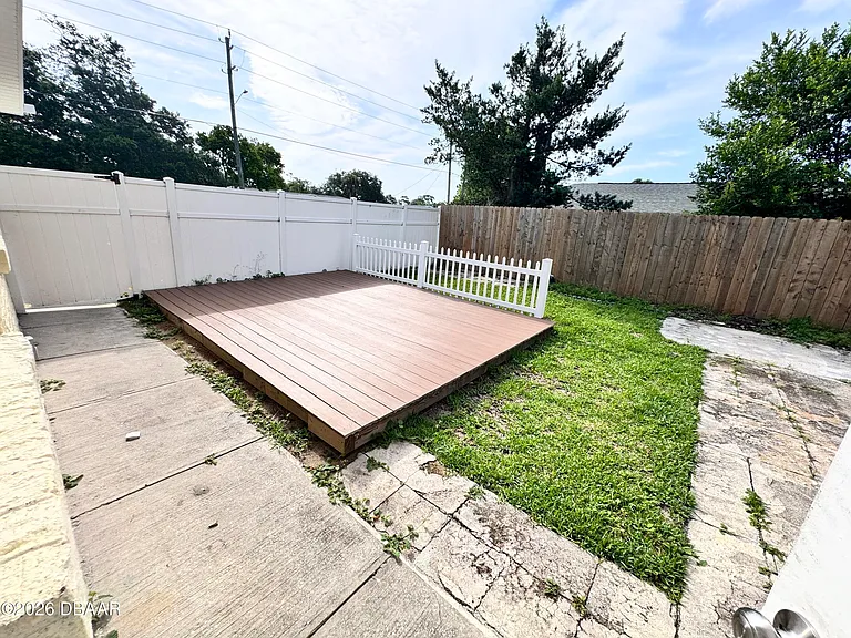 302 Fox Pl — Photo 24