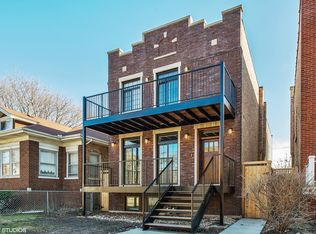 2505 W Hutchinson St, Chicago, IL 60618