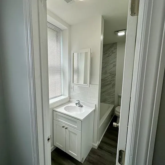 262 Grand St — Photo 9