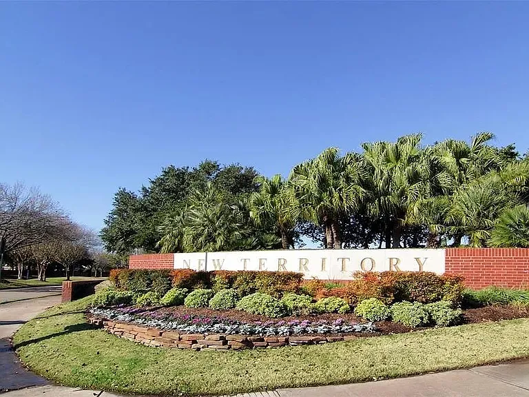 635 Presley Way — Photo 25