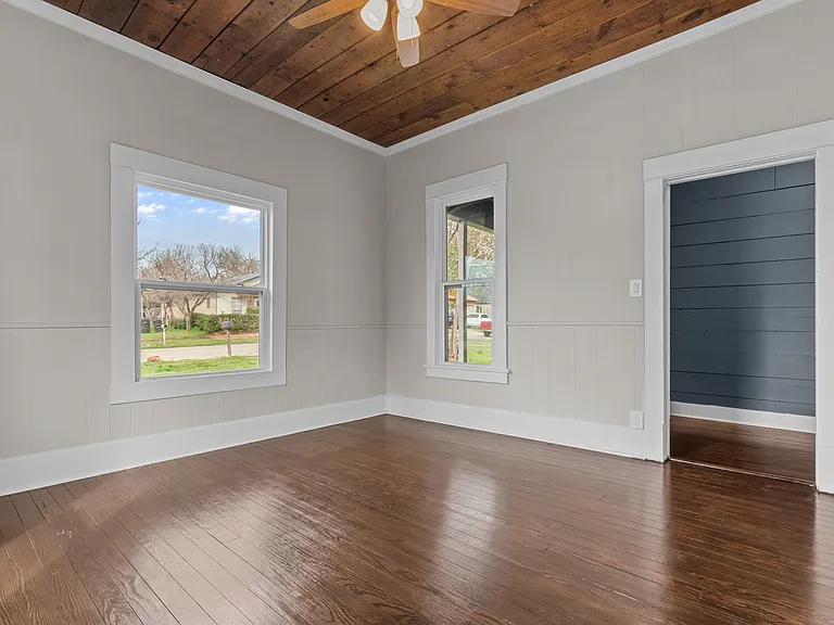 718 W Monterey St — Photo 20