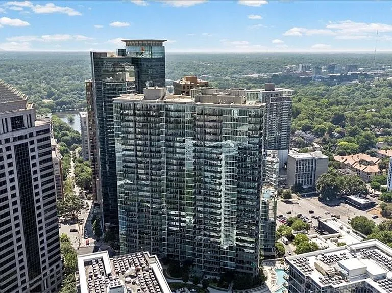 1080 Peachtree St NE #2110 — Photo 17