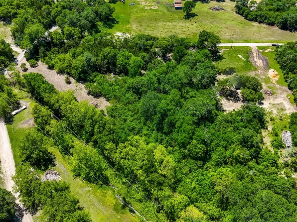 308 Canyon Creek Ln, Tom Bean, TX 75489