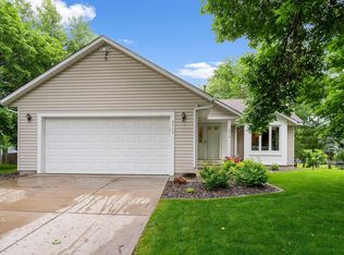 9412 Niagara Ln N, Maple Grove, MN 55369