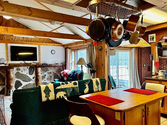 3rd image of 10262 & 10258 Anger Rd