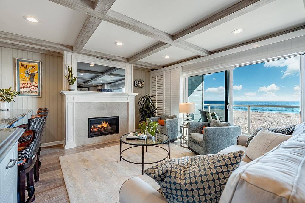 22130 E Cliff Dr APT 2A, Santa Cruz, CA 95062 | MLS #ML81991897 | Zillow