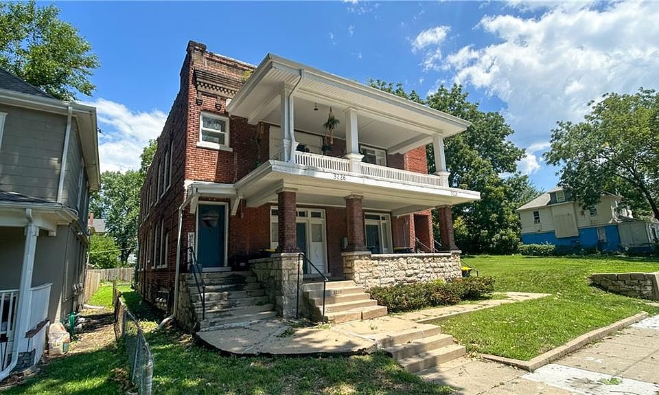 1st image of 3226-3228 E 11th St