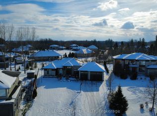 525 Leimerk Ct, Ottawa, ON K4M 0E8