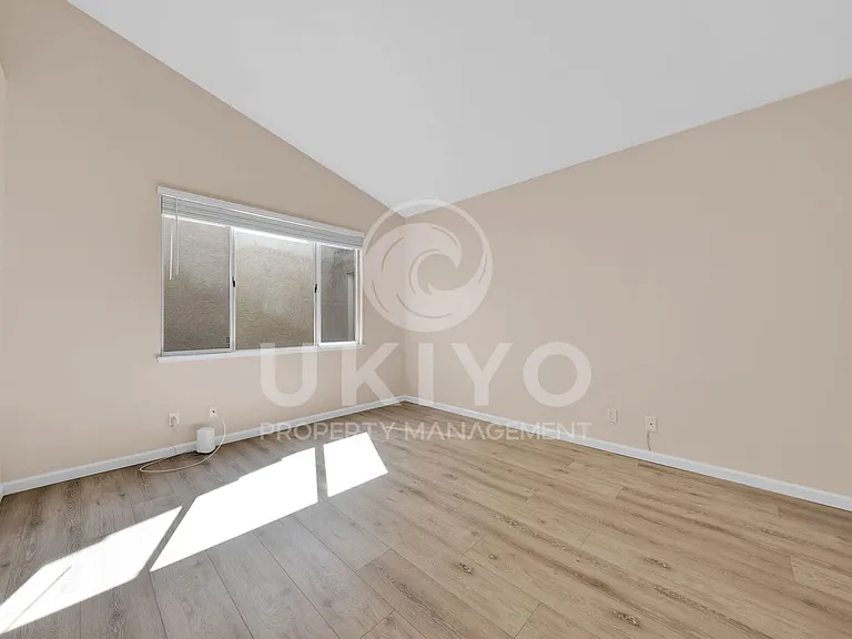 265 Potrero St — Photo 19