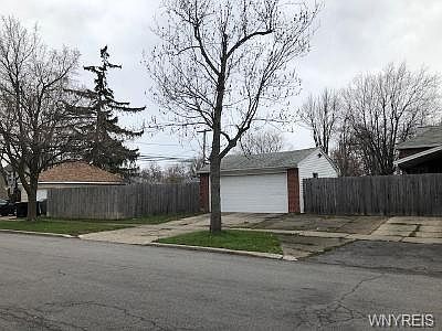4th image of 82 Claremont Ave