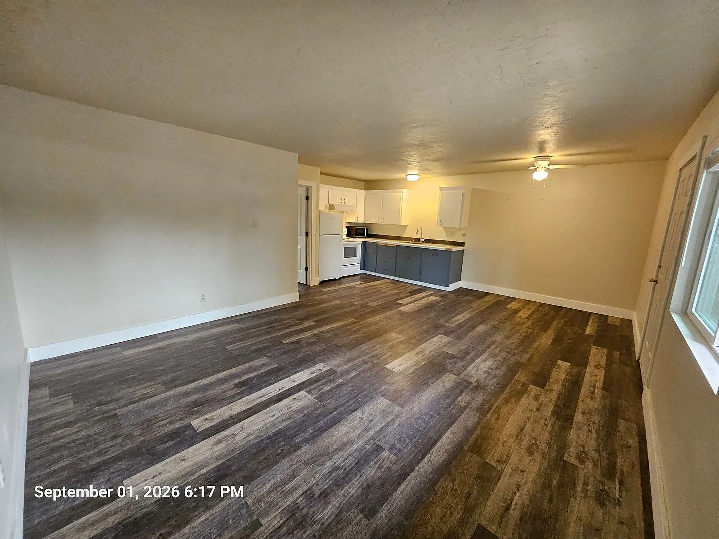 spacious 1 bedroom 1 bath — Photo 2