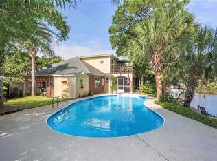 1611 Luzon Ln, Gulf Breeze, FL 32563