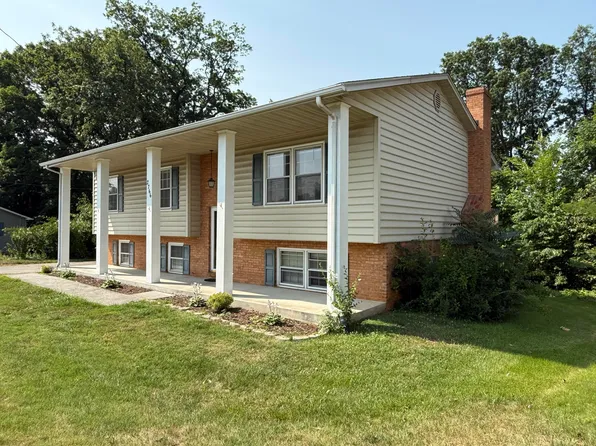 2766 Fletcher St, Salem, VA 24153