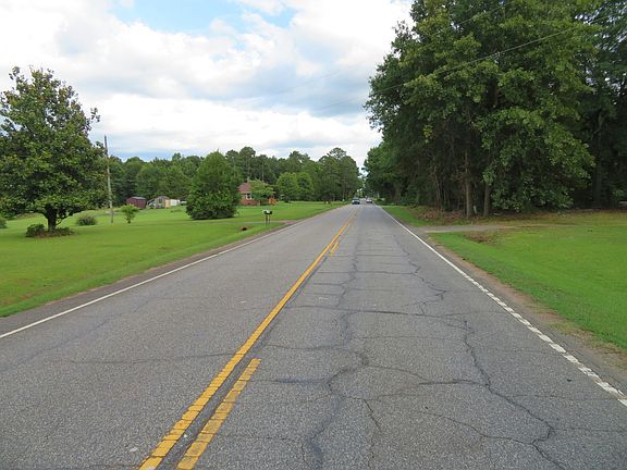 5th image of 2764 Torrington Rd