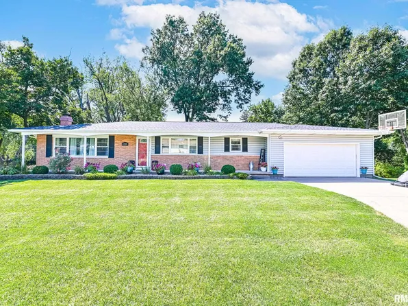 6709 N Weeshire Ct, Peoria, IL 61614