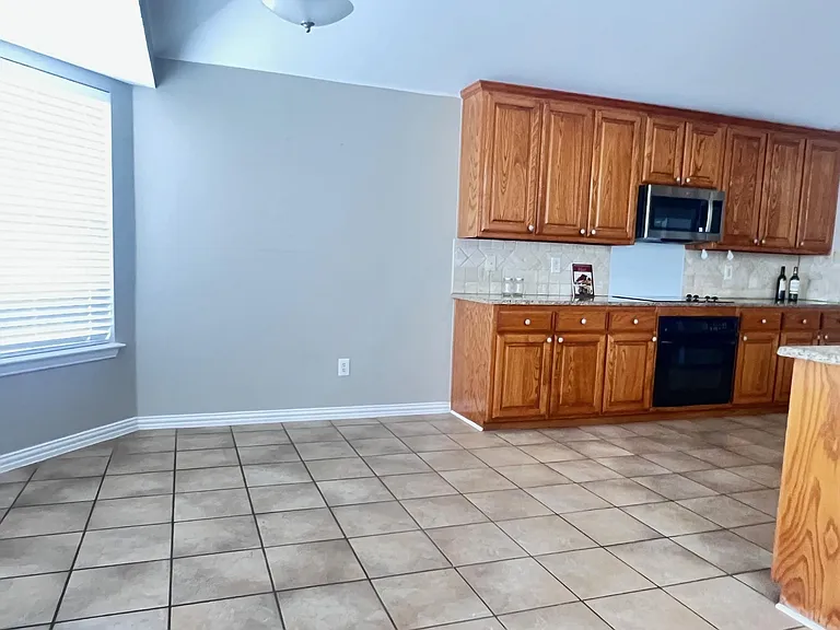 5917 Colby Dr — Photo 9