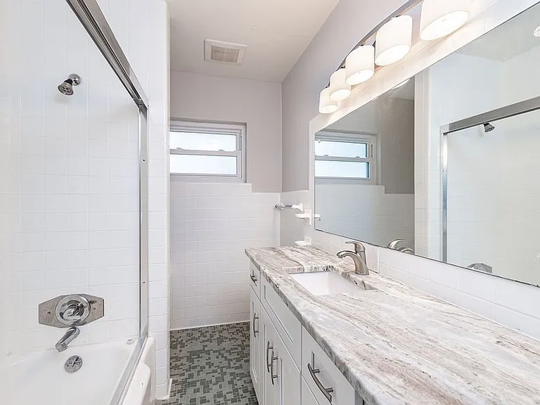 4200 W Beachway Dr — Photo 19