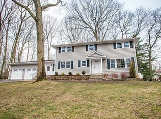 389 Red Chimney Dr, Warwick, RI 02886