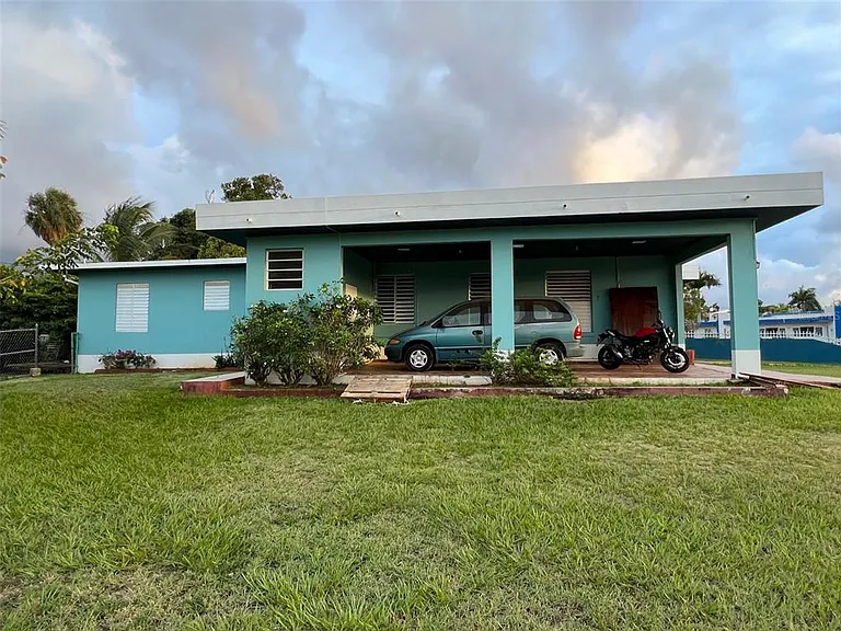 Circulo C Casa En Ramey #213-A — Photo 30