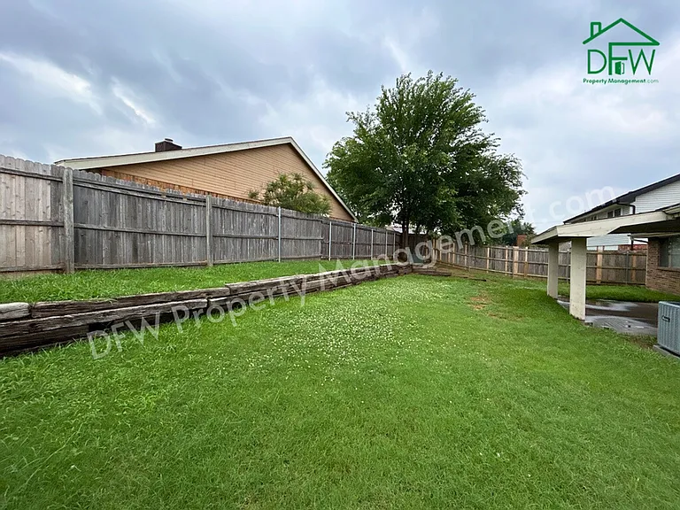 2412 Amber Hill Ln — Photo 79