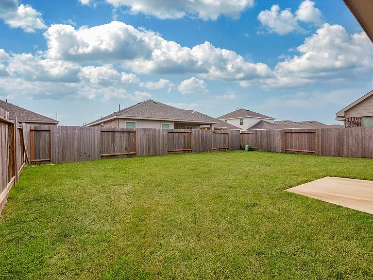 8426 Moonlight Bay Cir — Photo 42