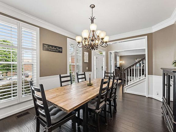 2nd image of 813 Callahan Pl