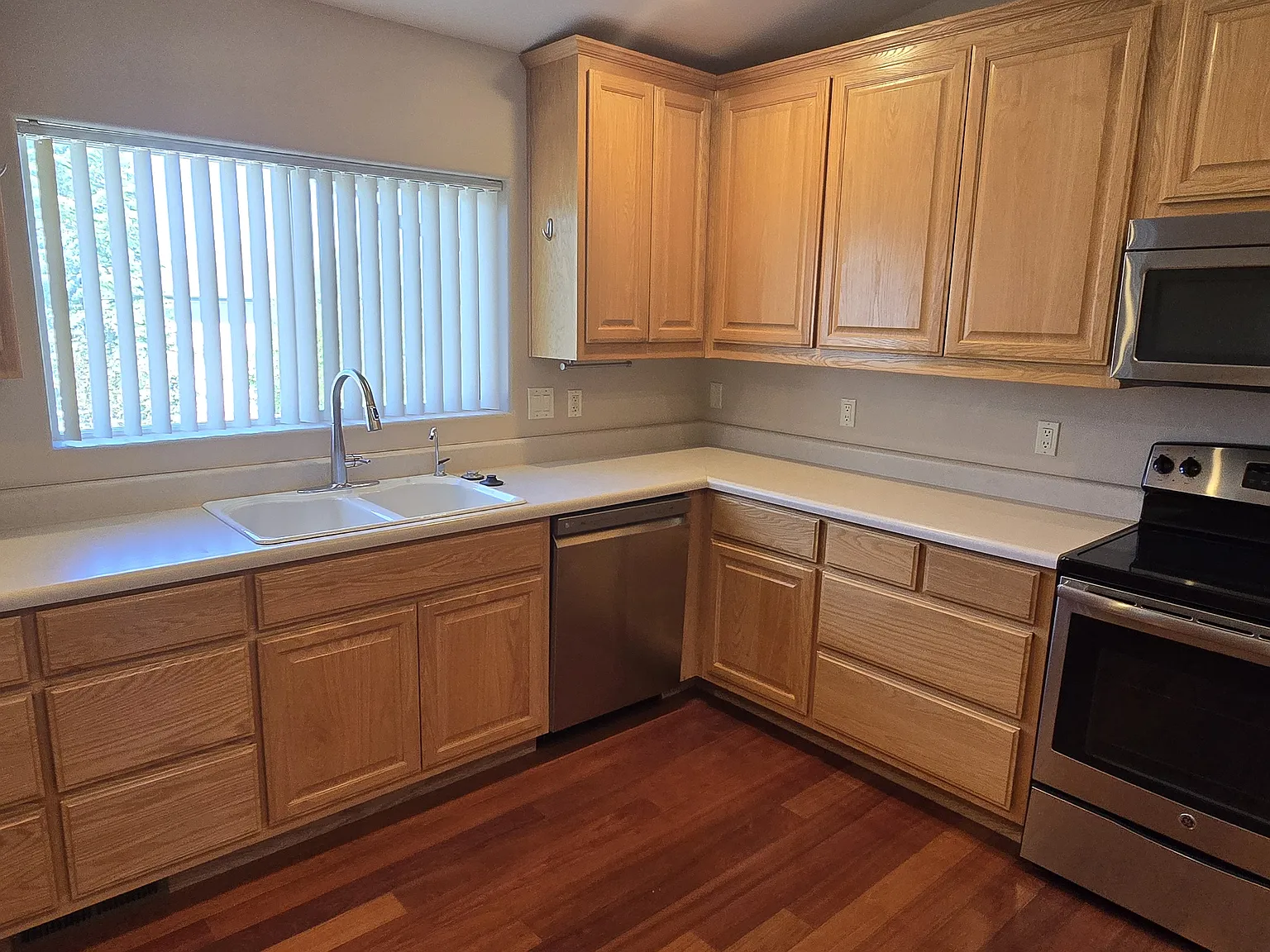 3 bed, 1649 sqft, $2,850 — Photo 4