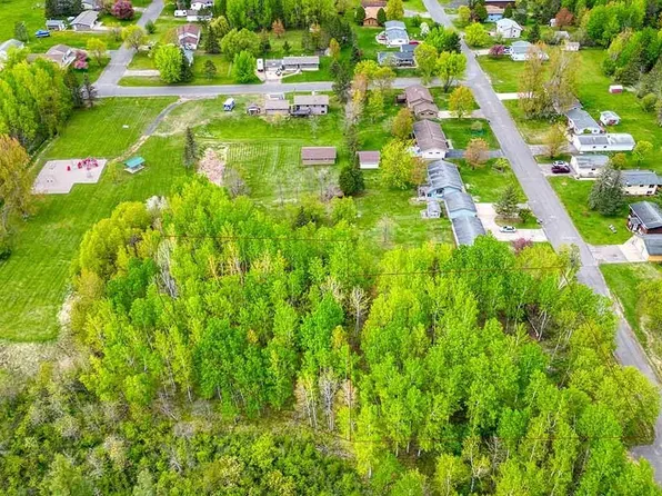 307 S 6th St E, Aurora, MN 55705