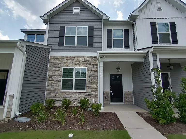 713 Hadstock Path — Photo 1