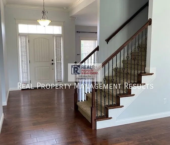 9399 Millicent Ct — Photo 5