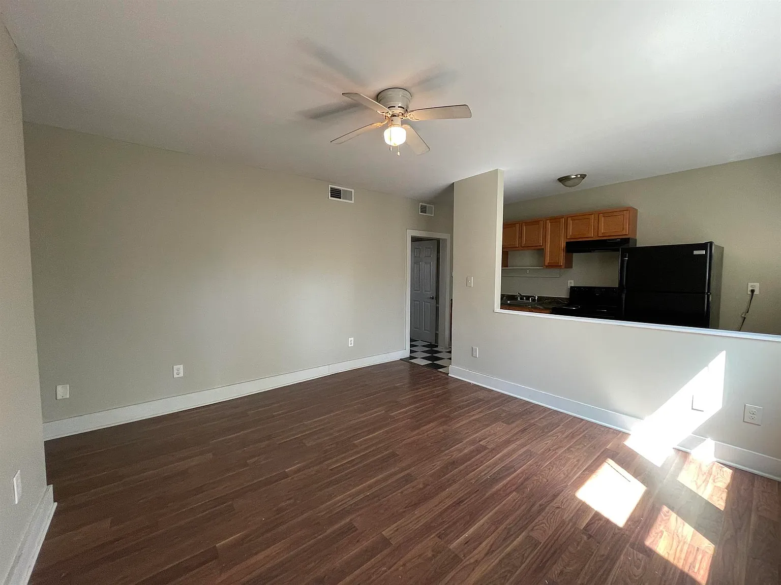 1 bed, $695 — Photo 2