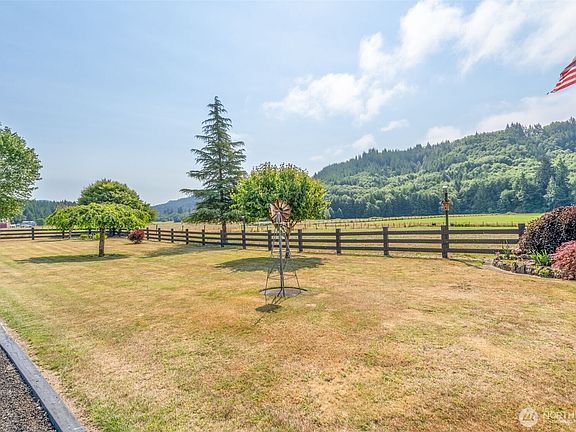 3rd image of 628 E Valley Road