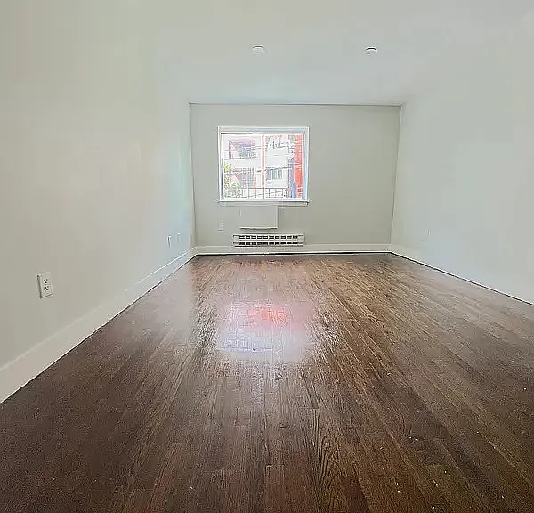 27-05 Astoria Blvd #2H — Photo 2