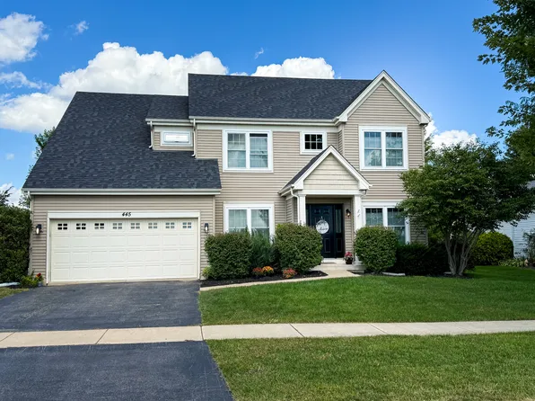 445 E Becker Pl, Sycamore, IL 60178