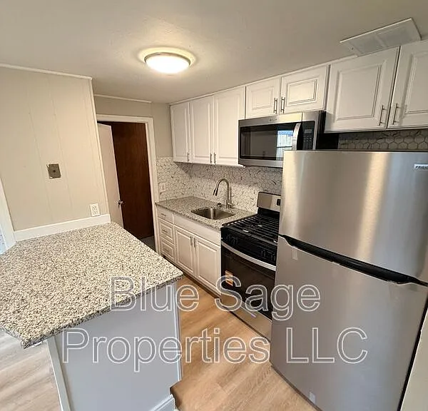 117 Ervin Ave — Photo 7