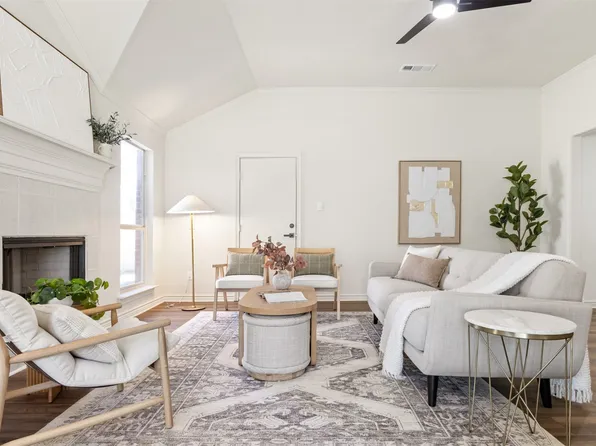 1827 Homeland St, Dallas, TX 75212