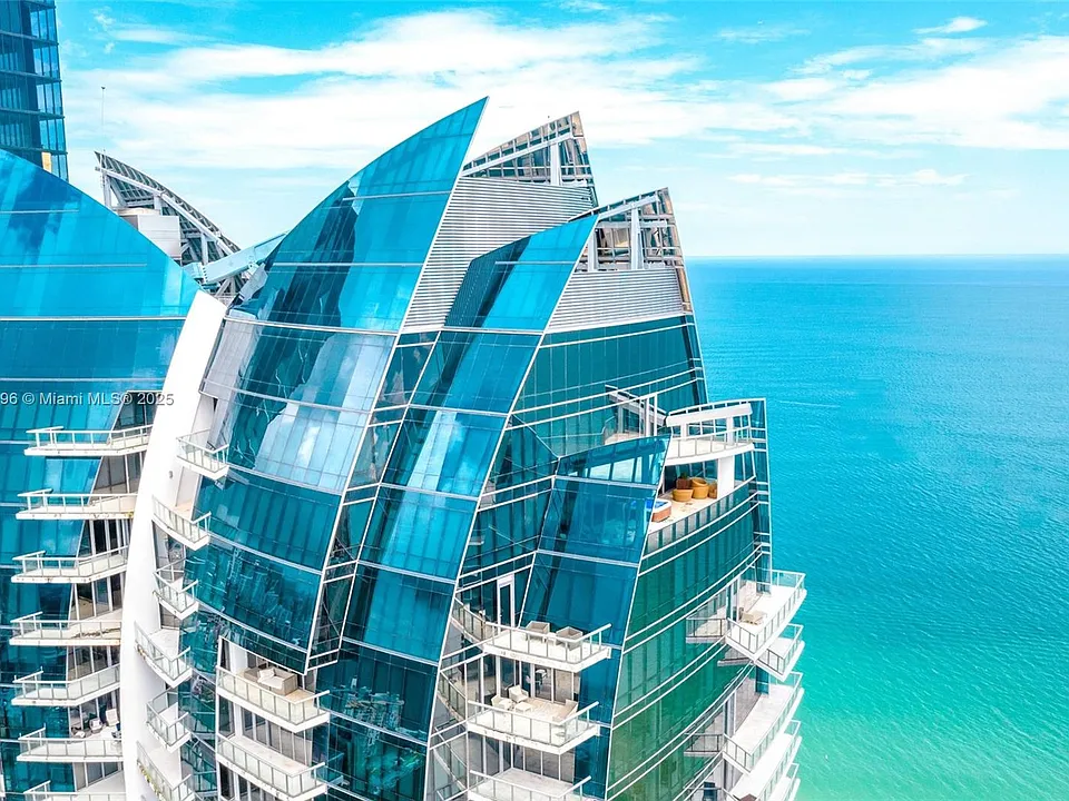 17121 Collins Ave #4803