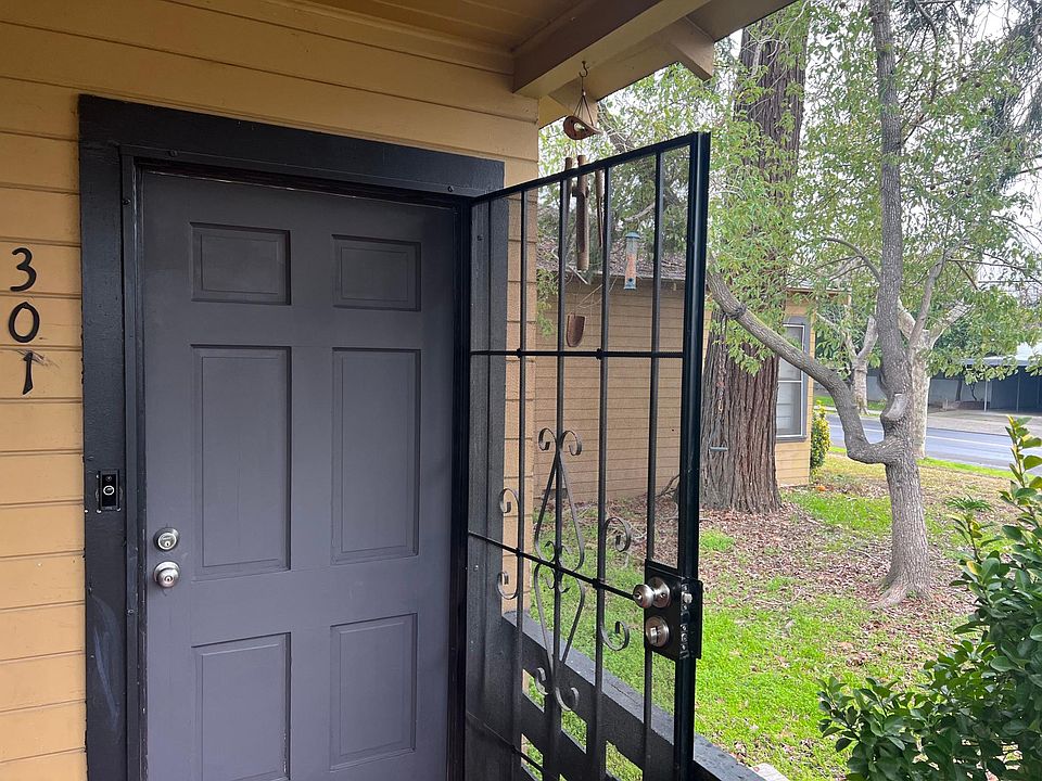 1st image of 301 E Morris Ave #301
