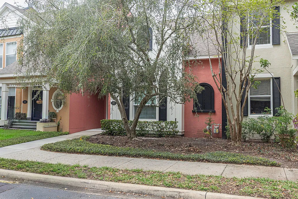 808 Carlyle Lane - P! - 1 — Photo 3